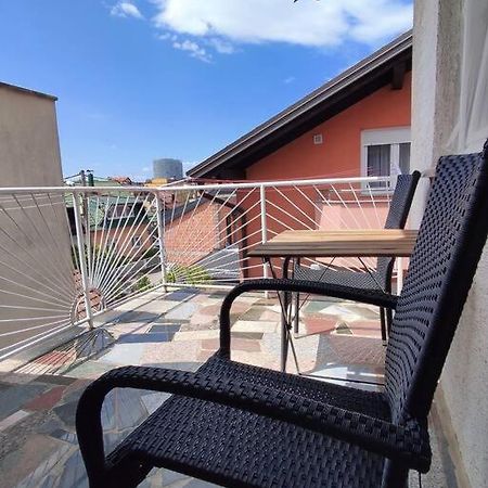 Udoban Stan Sa Terasom U Mirnom Okruzenju Apartment ซาเกร็บ ภายนอก รูปภาพ
