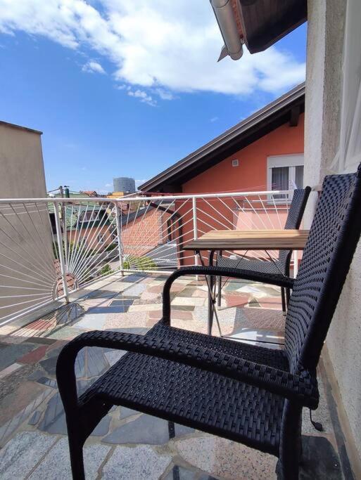 Udoban Stan Sa Terasom U Mirnom Okruzenju Apartment ซาเกร็บ ภายนอก รูปภาพ