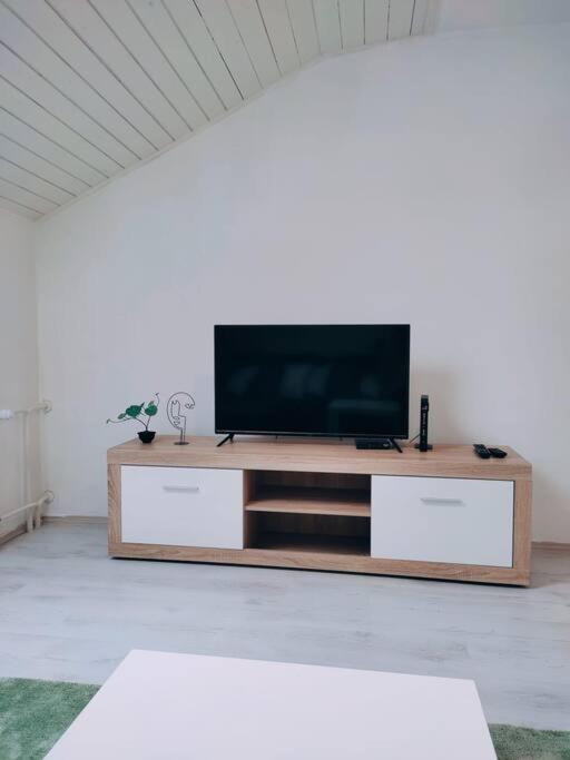 Udoban Stan Sa Terasom U Mirnom Okruzenju Apartment ซาเกร็บ ภายนอก รูปภาพ